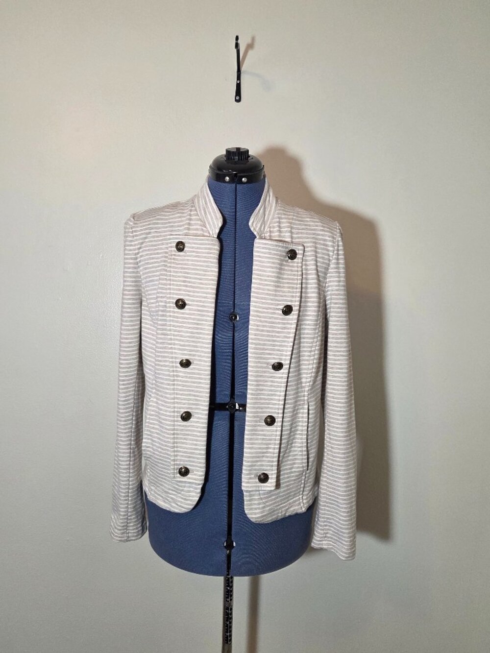 Tommy Hilfiger White and Grey Stripe Knit Open Front Jacket with Shoulder Pads